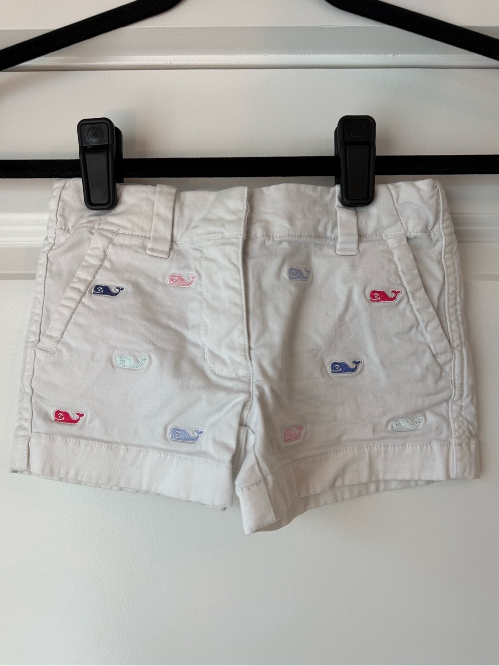 Vineyard Vines Girls Embroidered Whale Shorts in White Size 3T